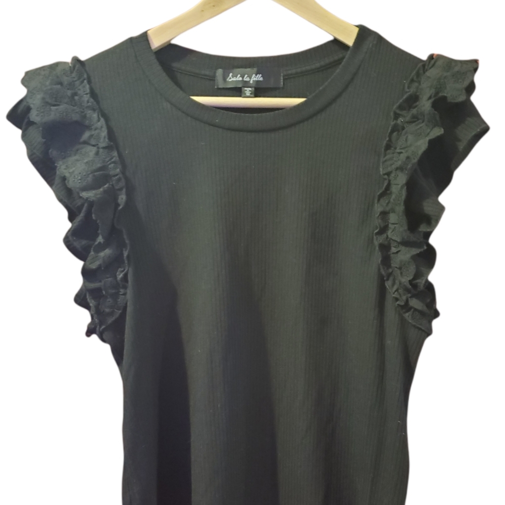 Sleeveless Crewneck Ruffled flutter sleeve rib knit black top retro